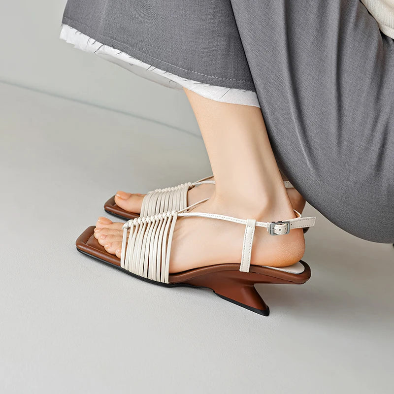 Square-Toe Heel (Mia)