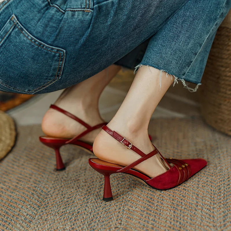 Pointed-Toe Heel (Aaliyah)