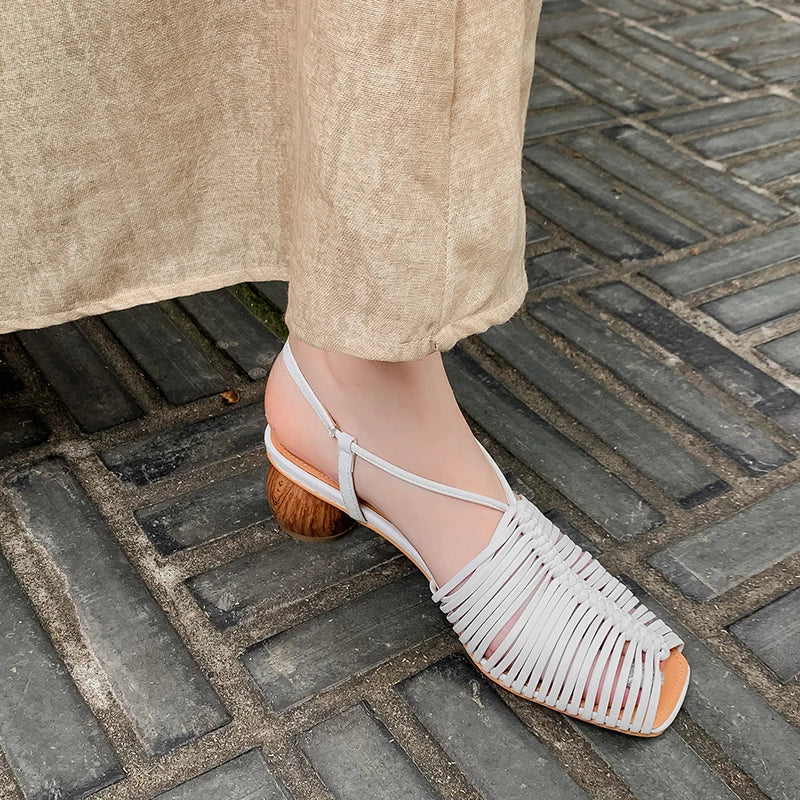 Square-Toe Sandal (Naomi)