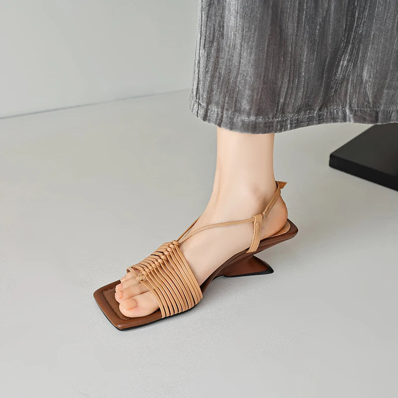 Square-Toe Heel (Mia)