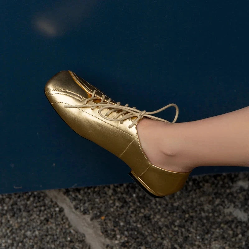Square-Toe Lace-up (Penelope)