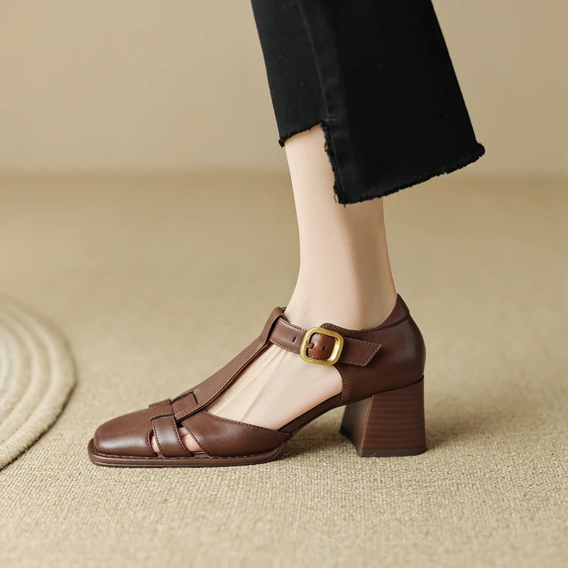 Square-Toe Heel (Opal)