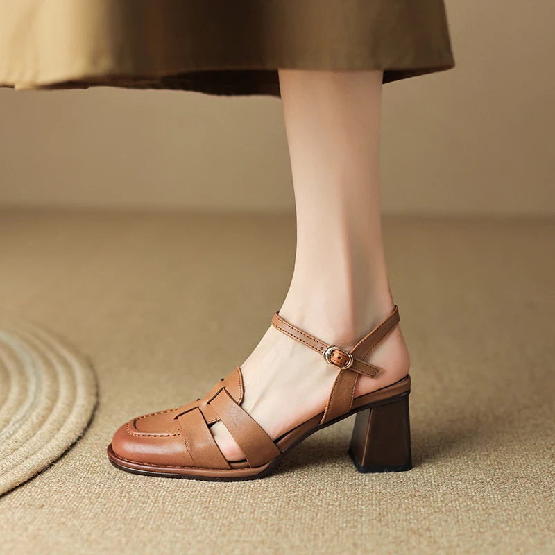 Round-Toe Block Heel (Verónica)