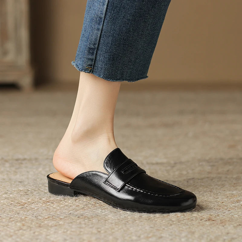 Round-Toe Mule (Darlene)