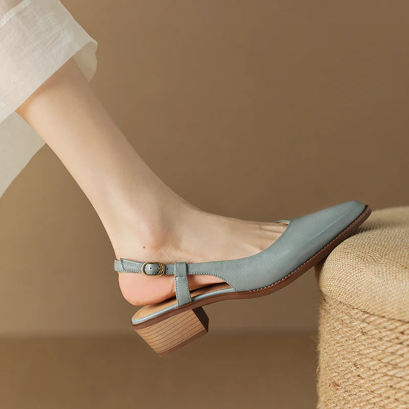 Pointed-Toe Sandal (Venus)