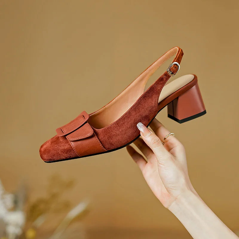 Square-Toe Heel (Chloe)