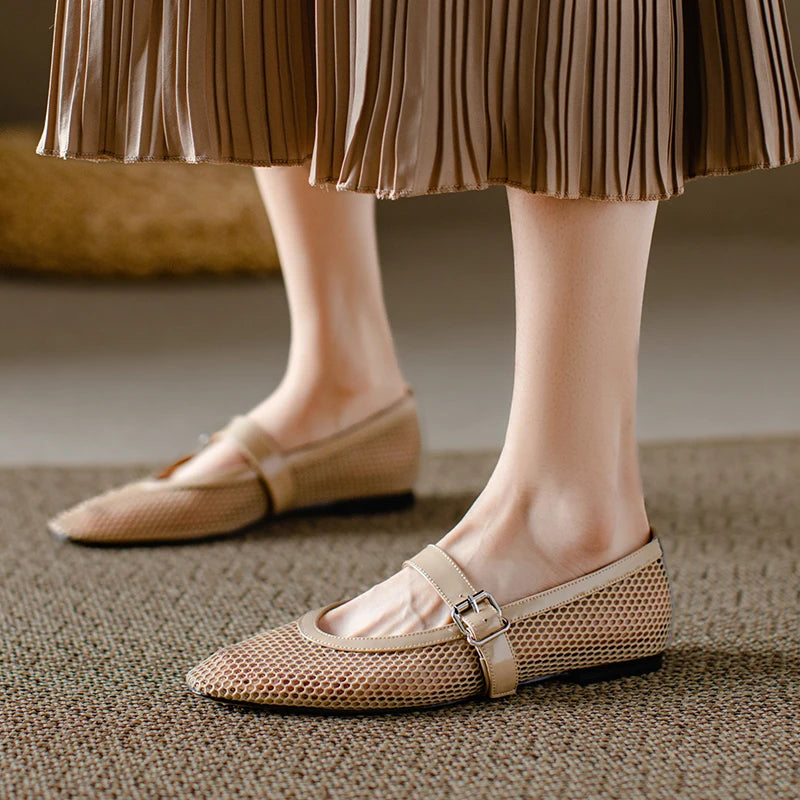 Pointed-Toe Mary-Jane (Winnie)