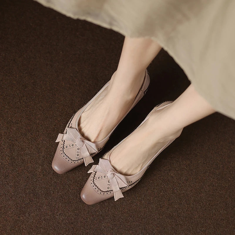 Pointed-Toe Heel (Blossom)