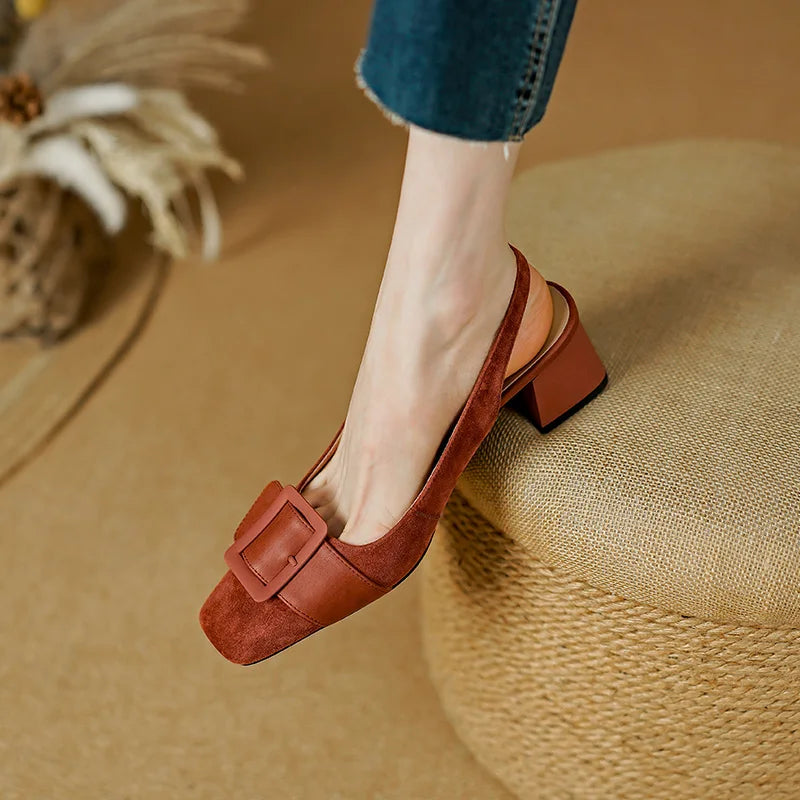 Square-Toe Heel (Chloe)