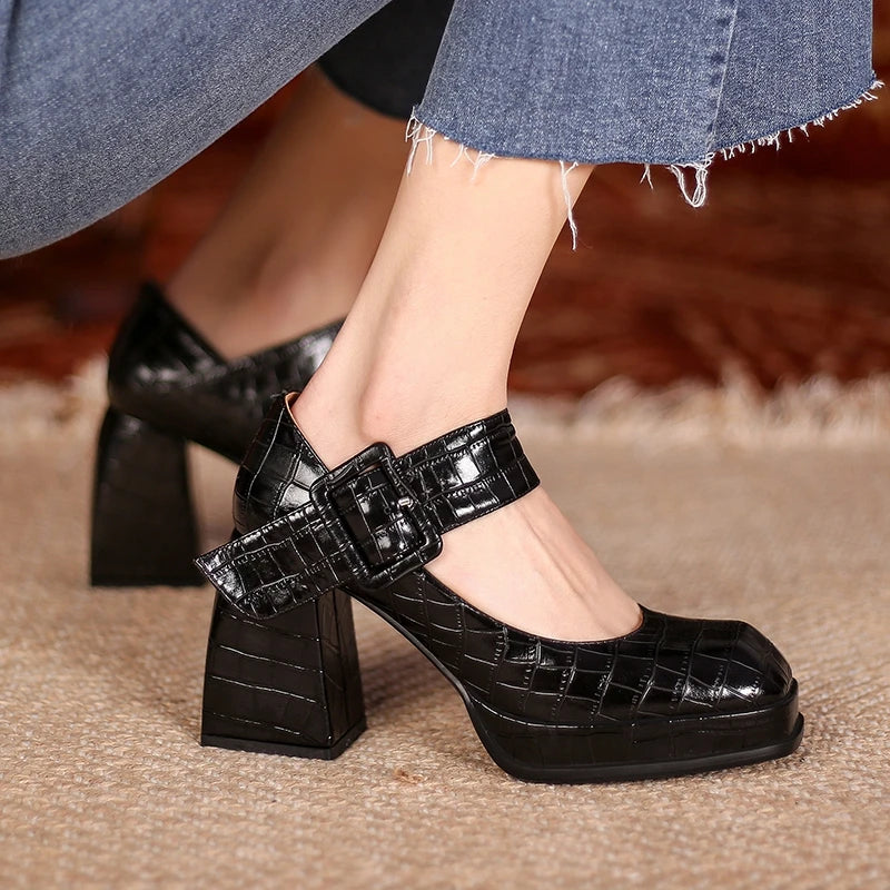 Square-Toe Heel (Irene)