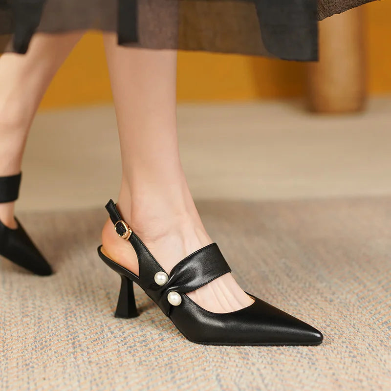 Pointed-Toe Heel (Gabrielle)