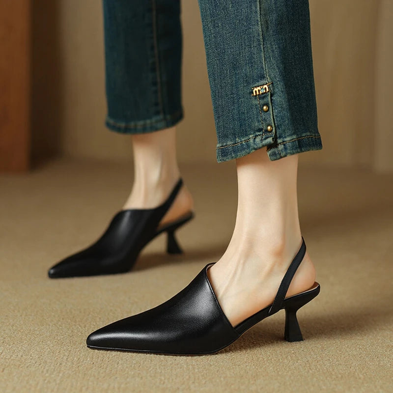Pointed-Toe Heel (Olesya)