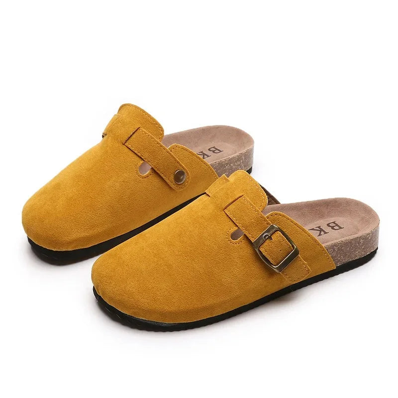 Round-Toe Clog (Eden)