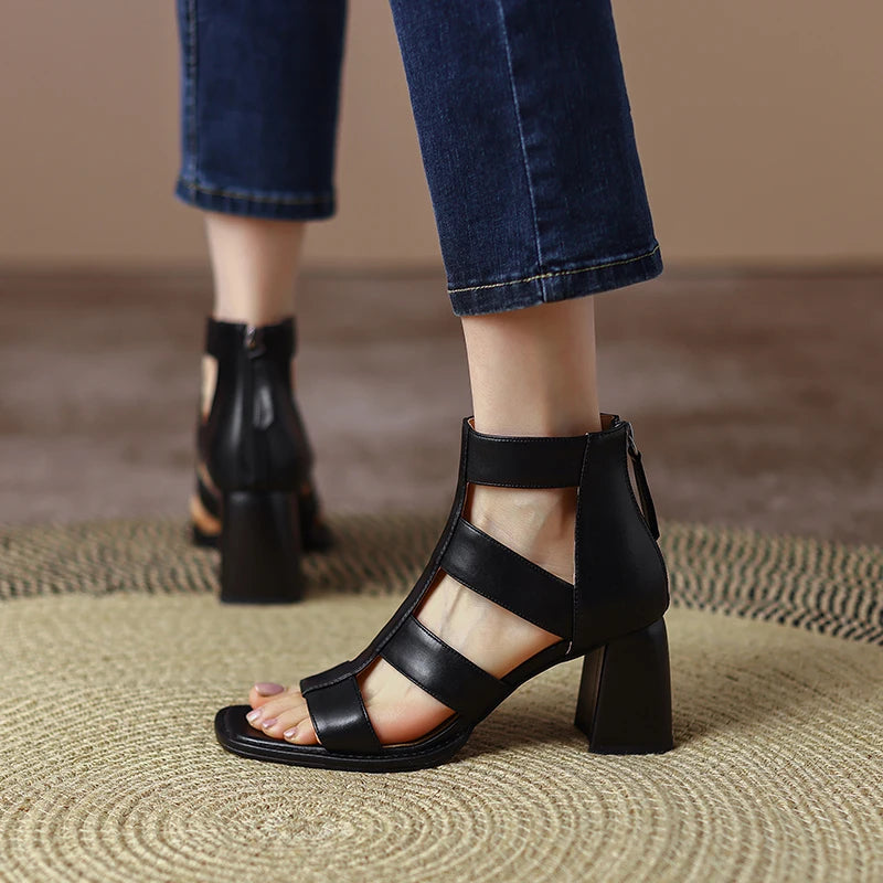Square-Toe Heel (Tahlia)