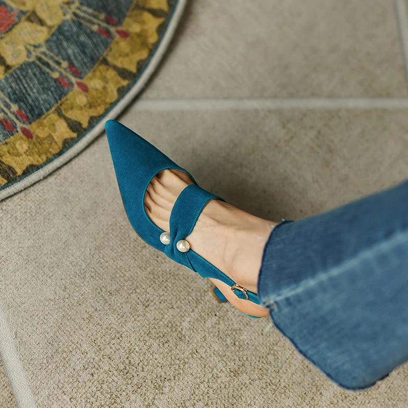 Pointed-Toe Heel (Carmen)
