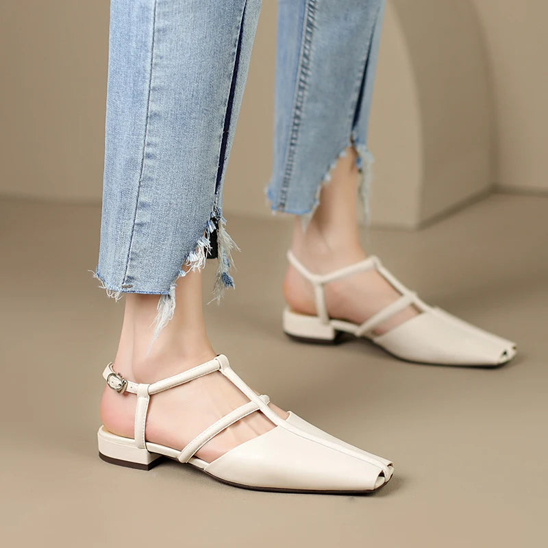 Square-Toe Sandal (Xylia)