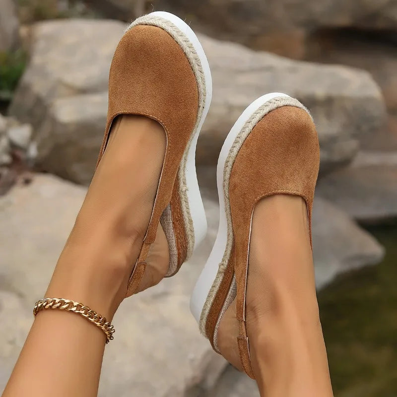 Round-Toe Wedge (Pamela)