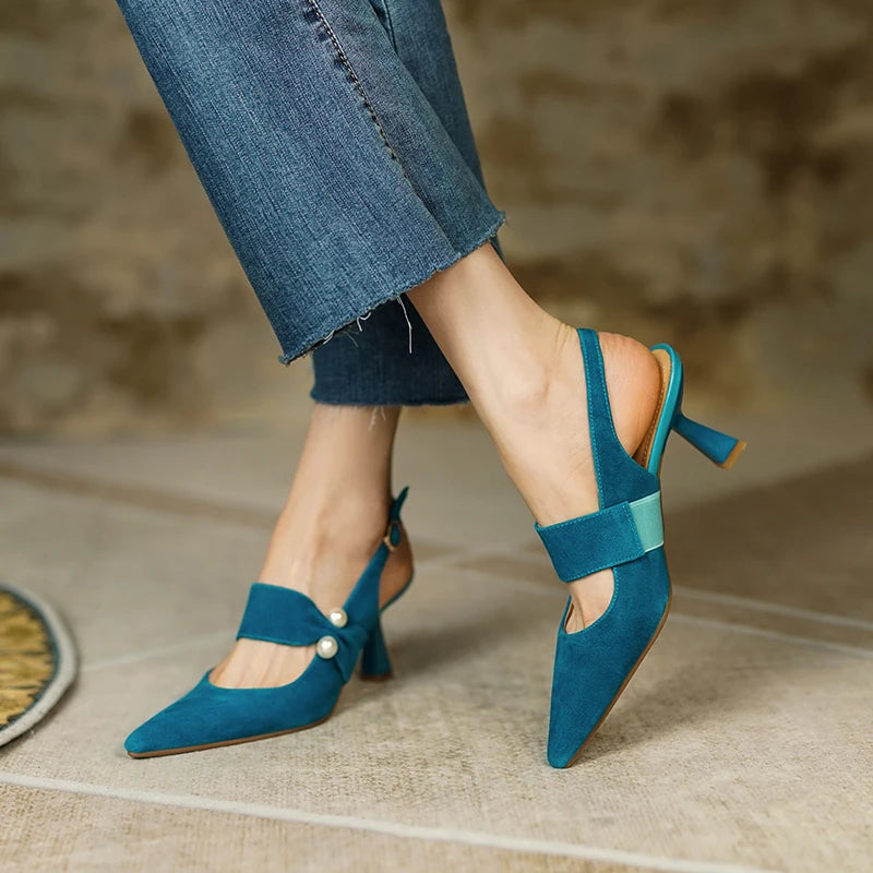 Pointed-Toe Heel (Carmen)