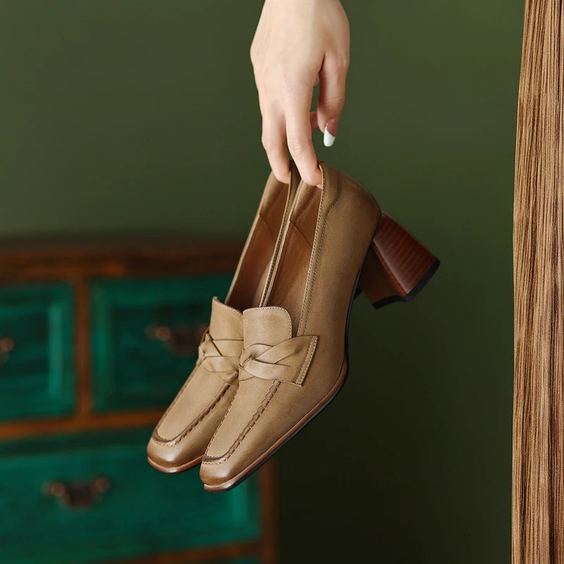 Square-Toe Heel (Keira)