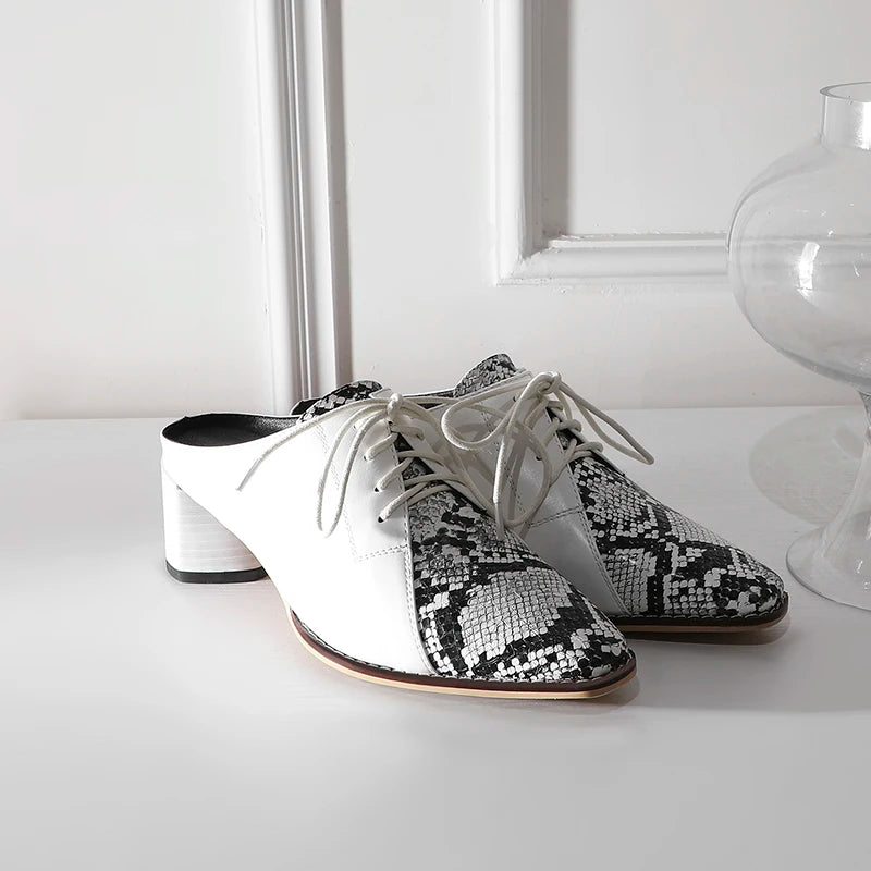 Pointed-Toe Mule (Vanya)