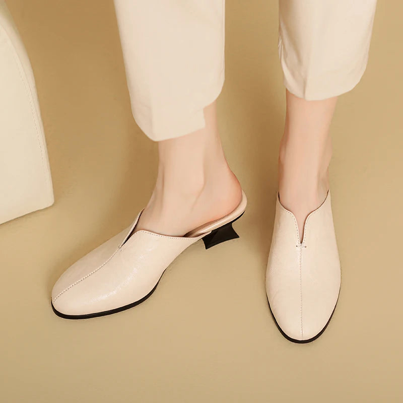 Round-Toe Mule (Aria)