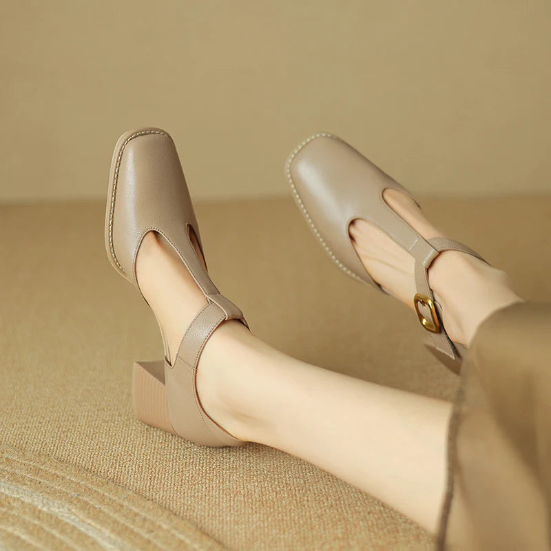 Square-Toe Heel (Noelle)