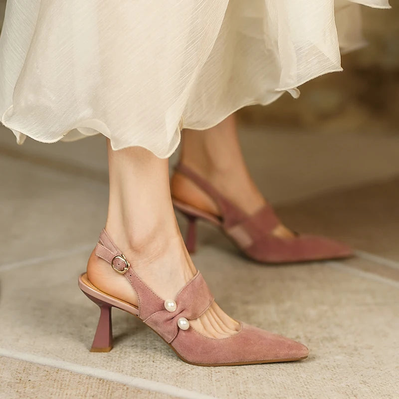 Pointed-Toe Heel (Carmen)