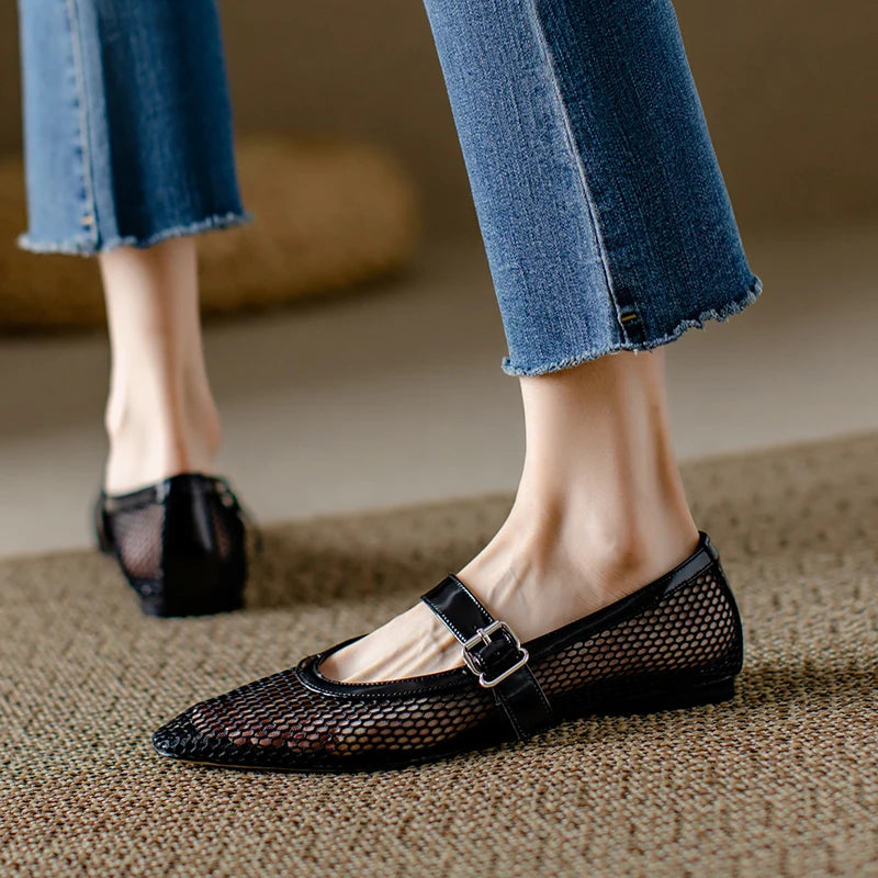Pointed-Toe Mary-Jane (Winnie)