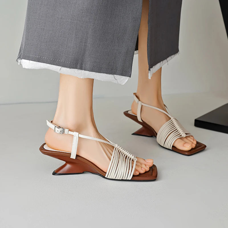 Square-Toe Heel (Mia)