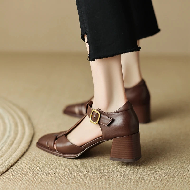 Square-Toe Heel (Opal)