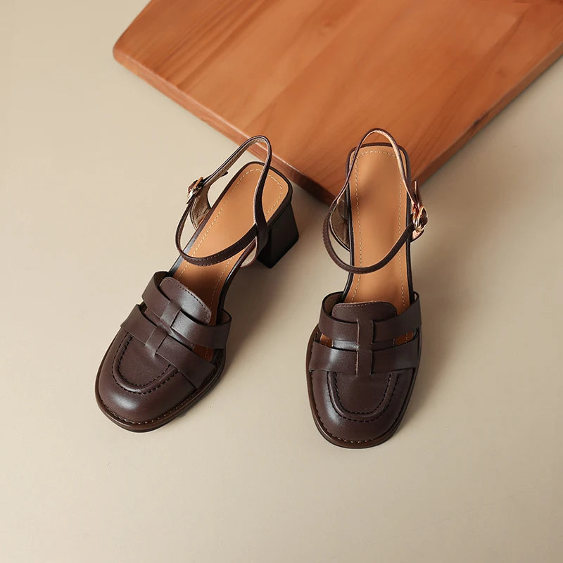 Round-Toe Block Heel (Verónica)
