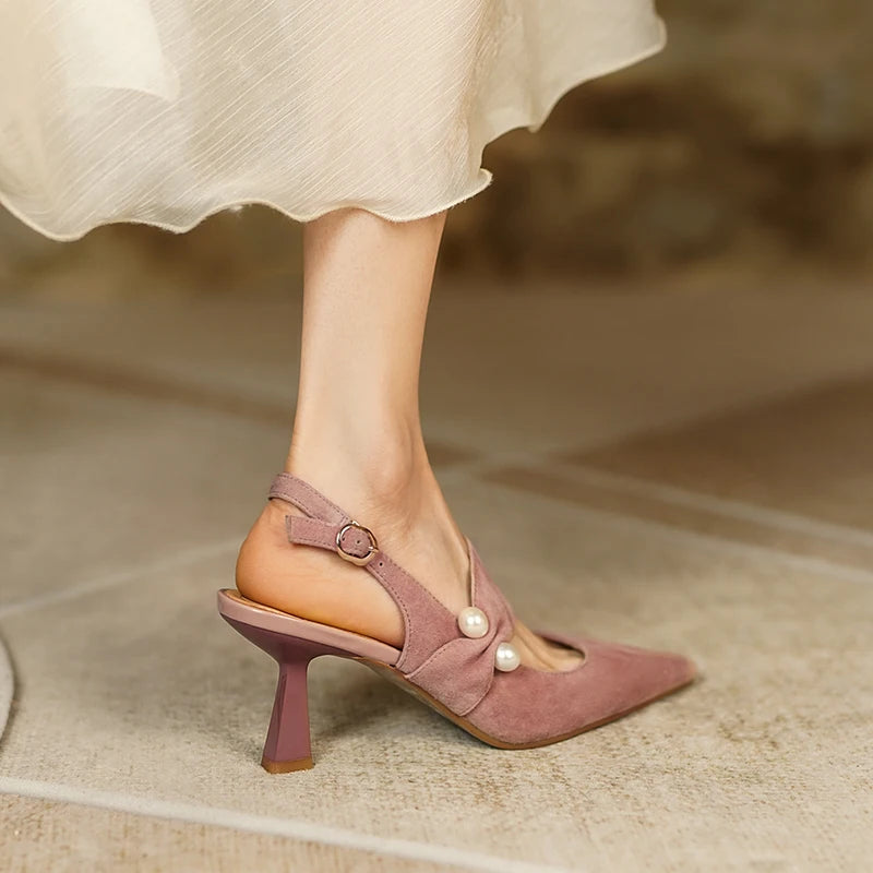 Pointed-Toe Heel (Carmen)
