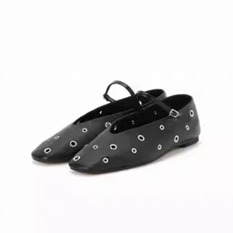 Round-Toe Flat (Yvette)