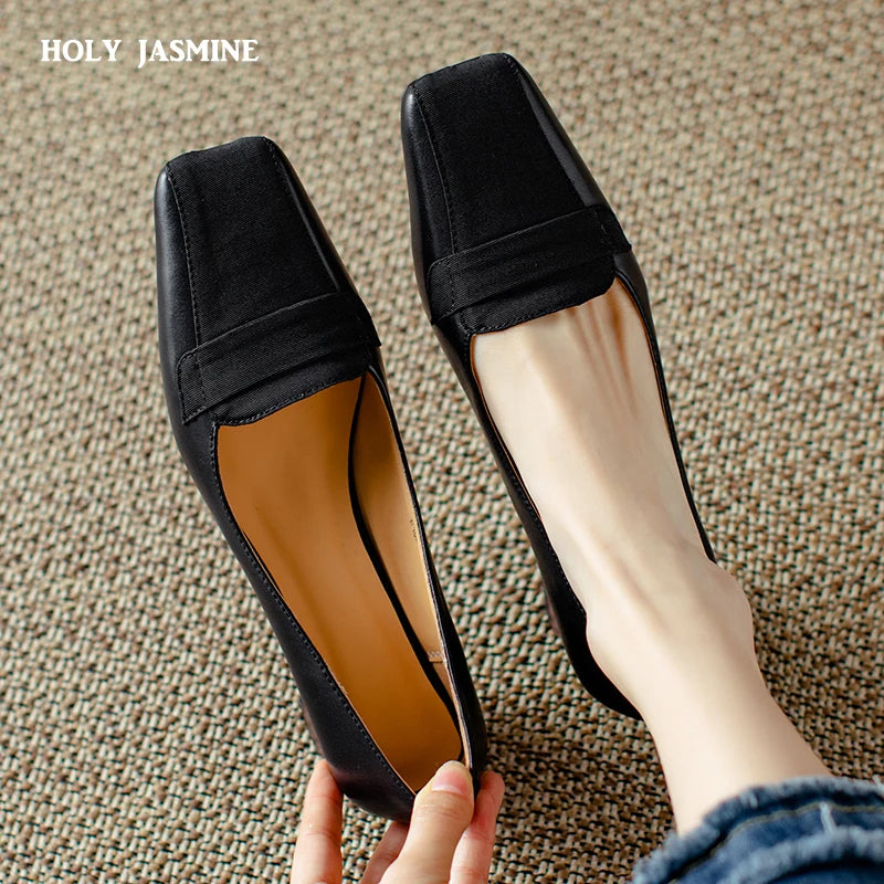 Square-Toe Heel (Qalia)
