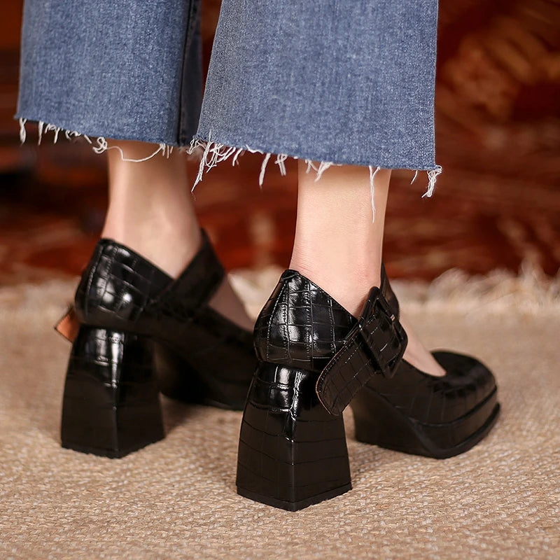Square-Toe Heel (Irene)