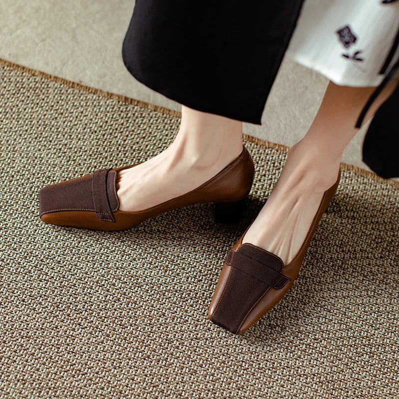 Square-Toe Heel (Qalia)
