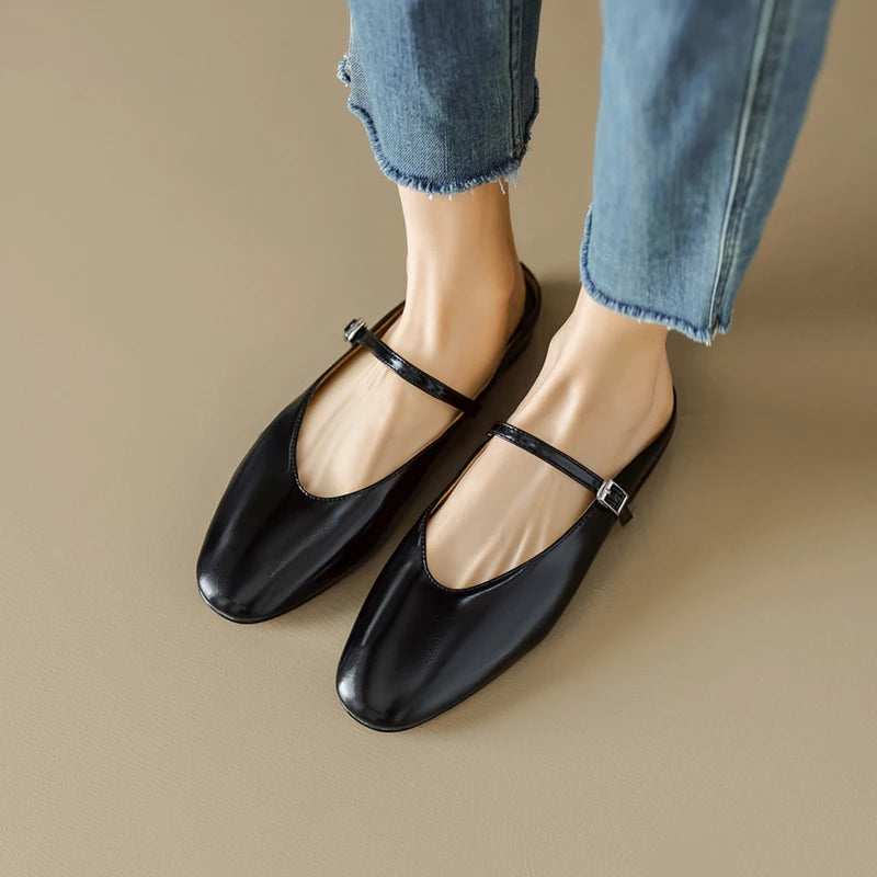 Round-Toe Mary-Jane (Gretchen)