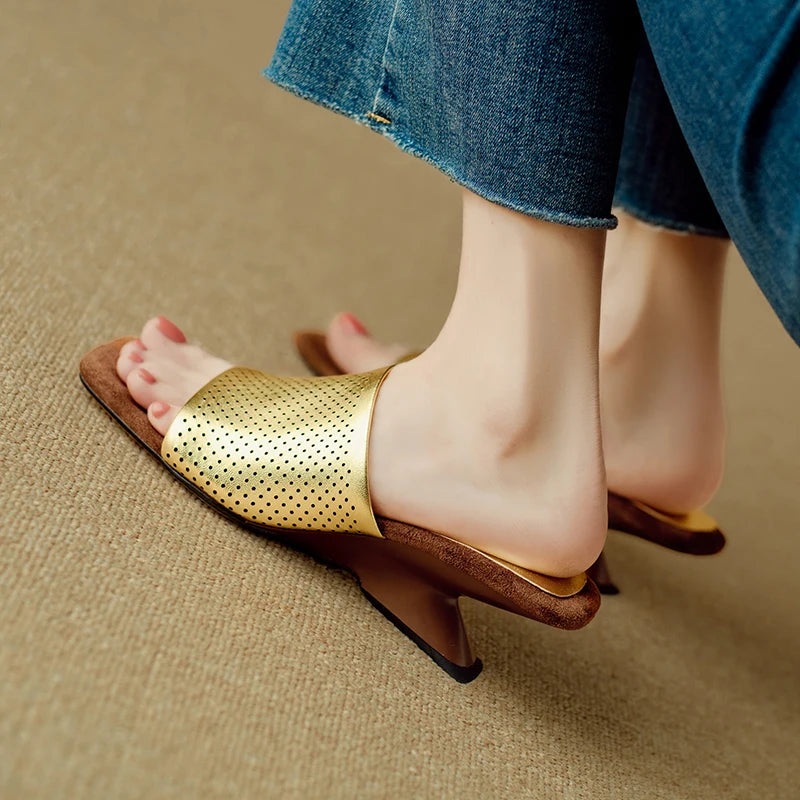 Square-Toe Heel (Nerina)