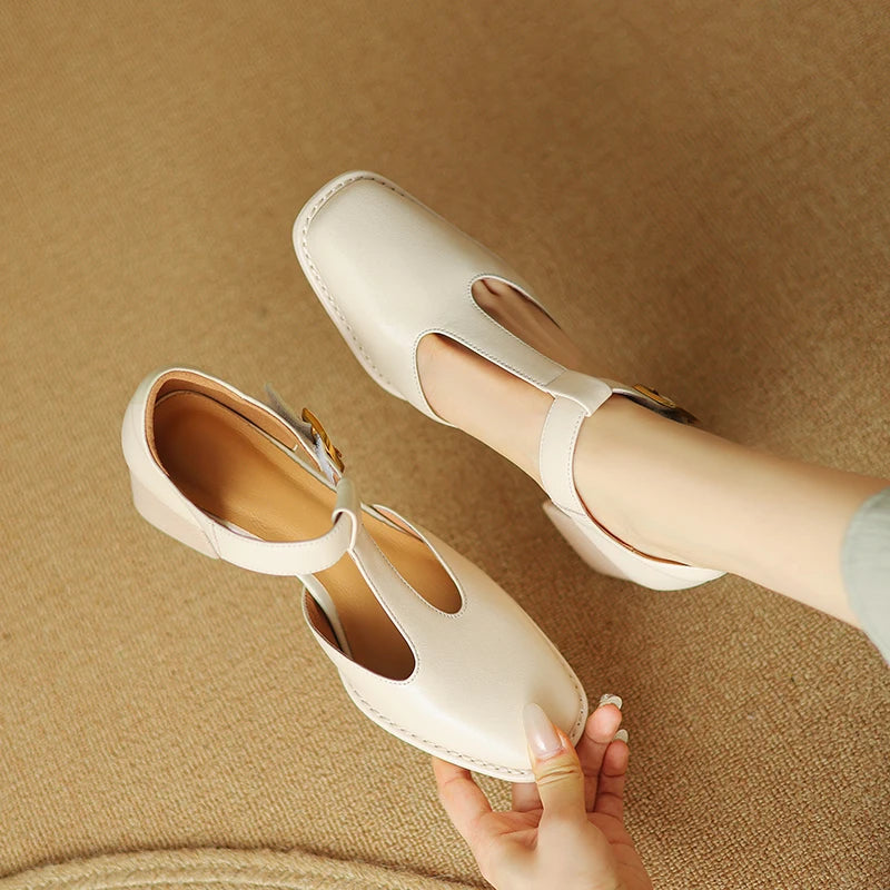 Square-Toe Heel (Noelle)
