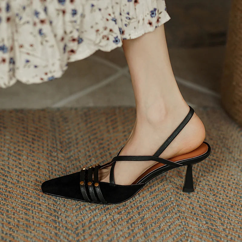 Pointed-Toe Heel (Aaliyah)
