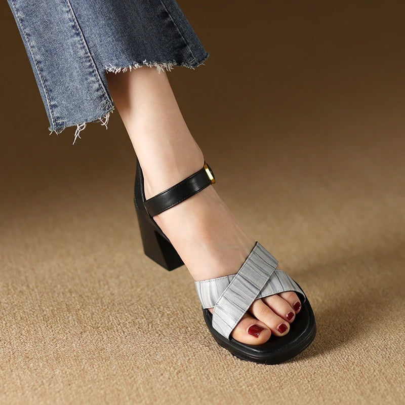 Square-Toe Heel (Lily)