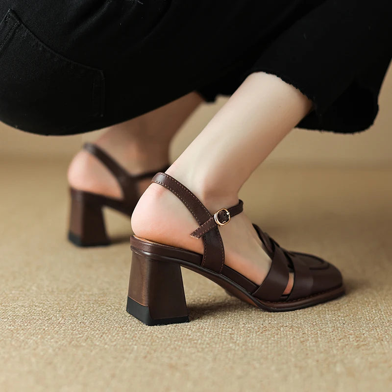 Round-Toe Block Heel (Verónica)