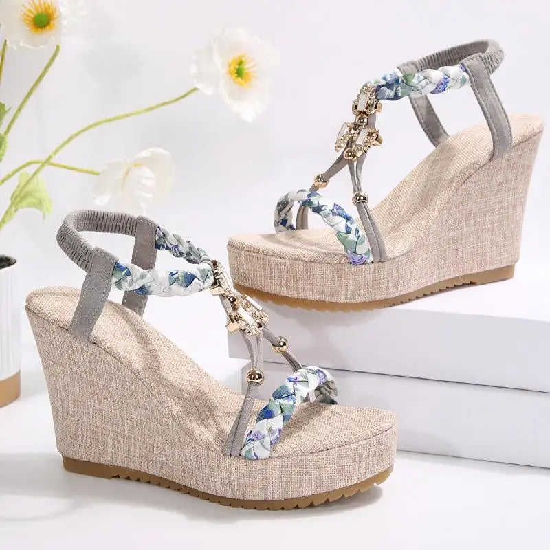 Round-Toe Wedge (Harriet)