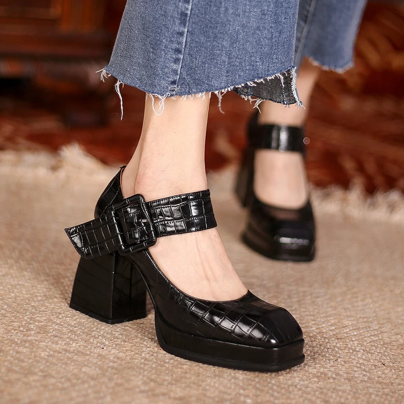 Square-Toe Heel (Irene)