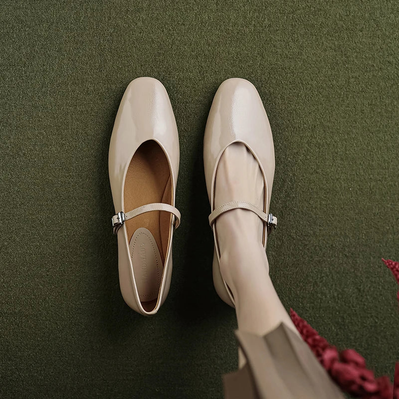 Round-Toe Mary-Jane (Pia)