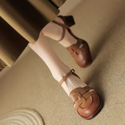 Round-Toe Block Heel (Verónica)