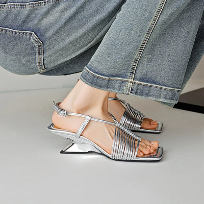 Square-Toe Heel (Mia)