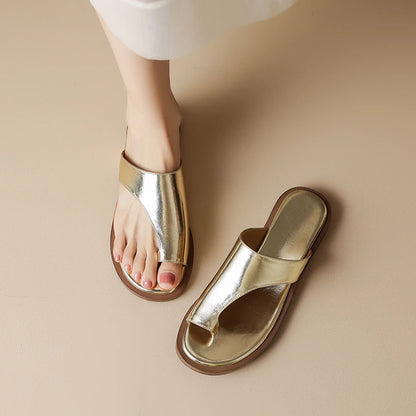 Round-Toe Sandal (Sienna)