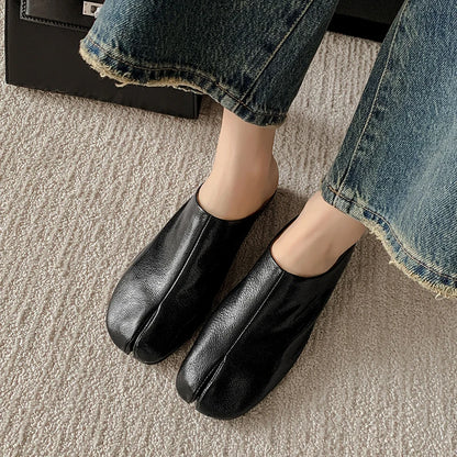Round-Toe Mule (Nicole)