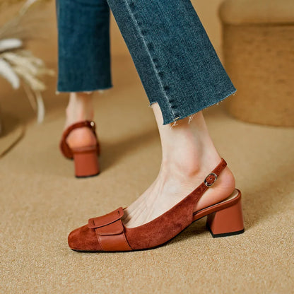 Square-Toe Heel (Chloe)